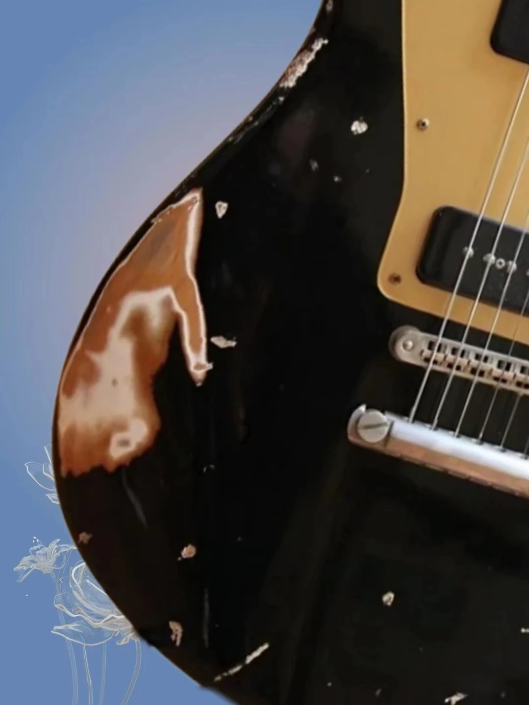 JM6 Relic Black Electric Guitar,Gold Pickguard