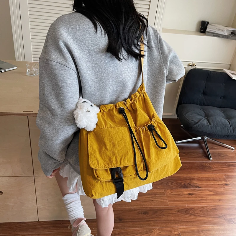 

Elegant Women Leather Luxury Fashion Designer Shoulder Tote Bag Crossbody Handbag For Everyday Modern Chic Looks