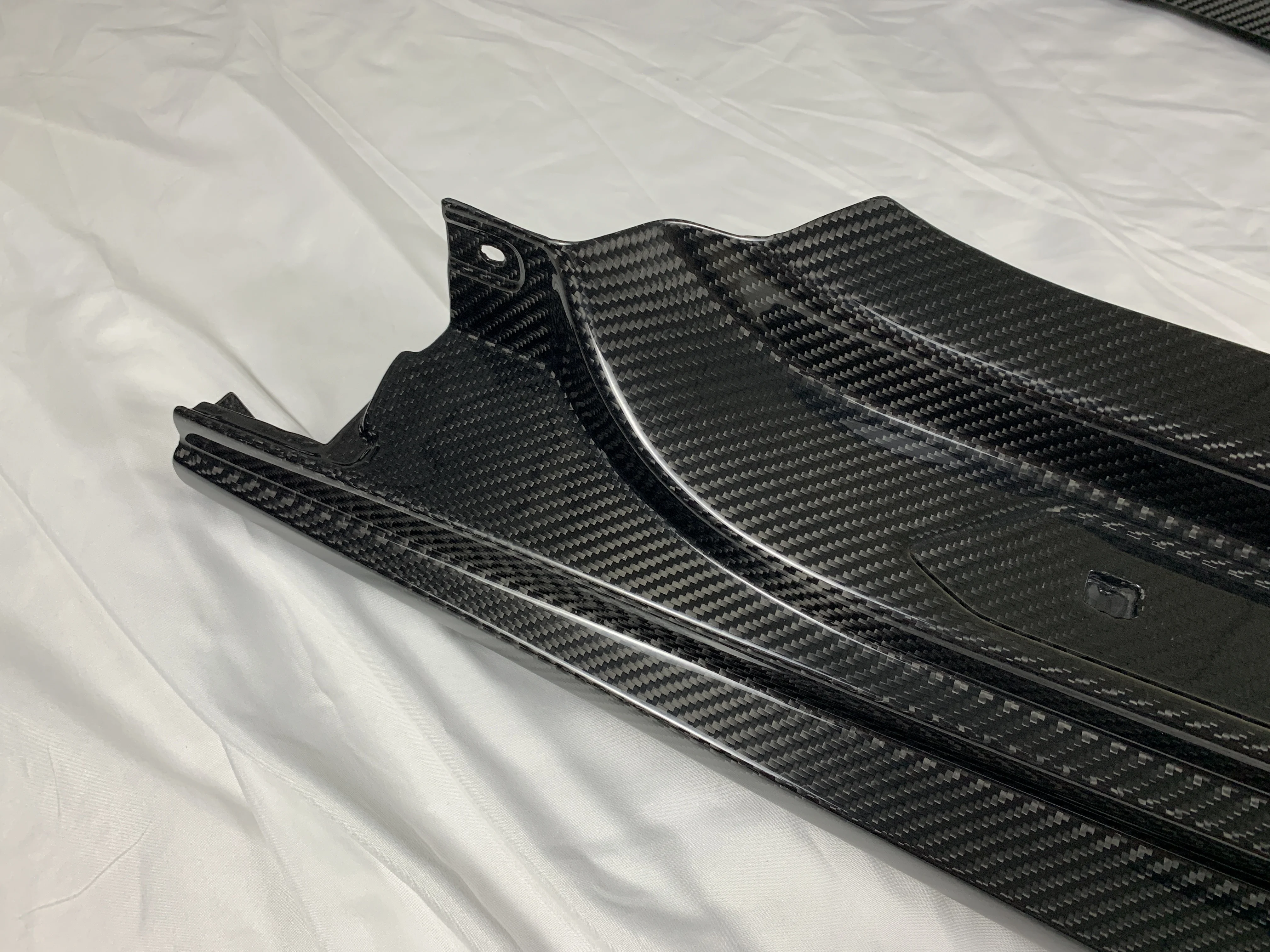 High Quality Dry Carbon Side Skirt For Lambor Huracan EVO SD Real Dry Carbon