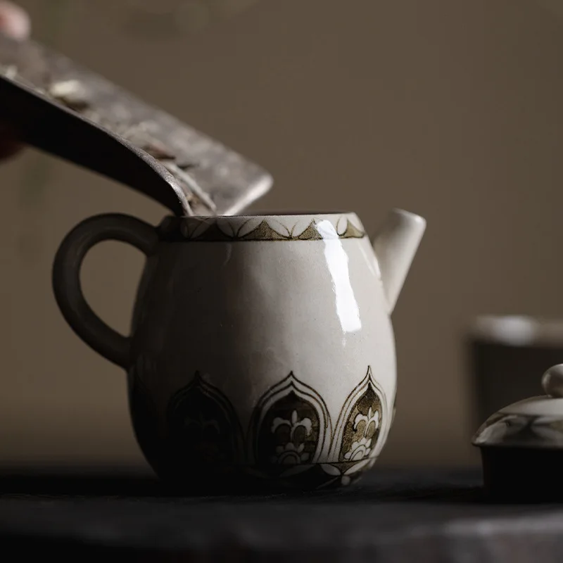 Fanyu Jingdezhen Hand-Painted Lotus Base Weiqing Small Teapot Kungfu Set Ceramic Household Mini Tea Pot Single Pot
