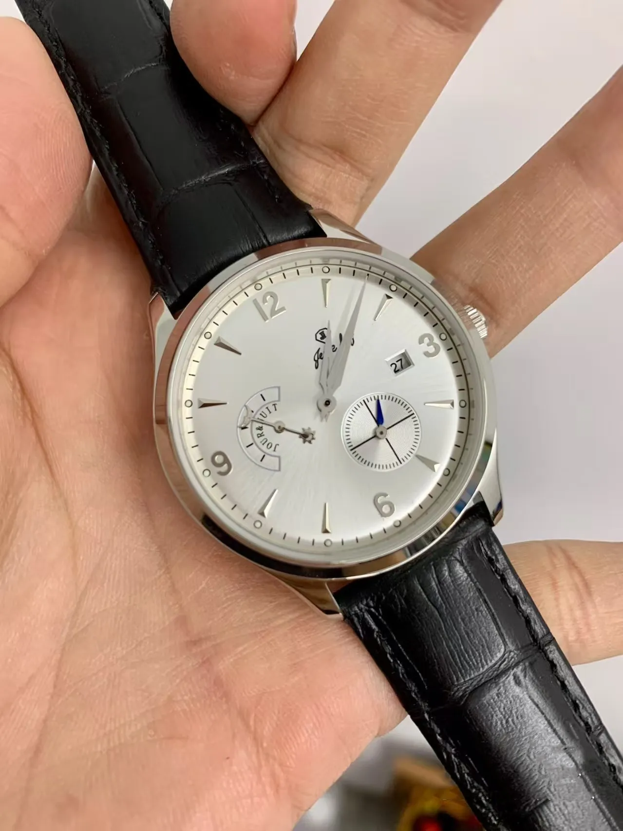 Men's automatic mechanical watch 24 hours can be divided into days and night. Mappie leather strap with business watch
