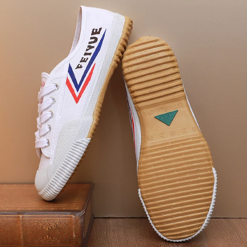 أحذية تدريب رياضية للجنسين مضادة للانزلاق ومقاومة للاهتراء من القماش تاي تشي للرجال والنساء أحذية تدريب رياضية