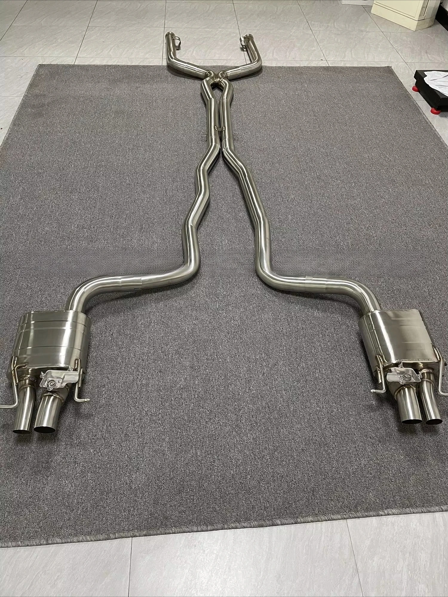 304 Stainless Steel Valvetronic Exhaust Catback for Benz  W205 C63 4.0T Exhaust Pipe Muffler Automobile Exhaust System