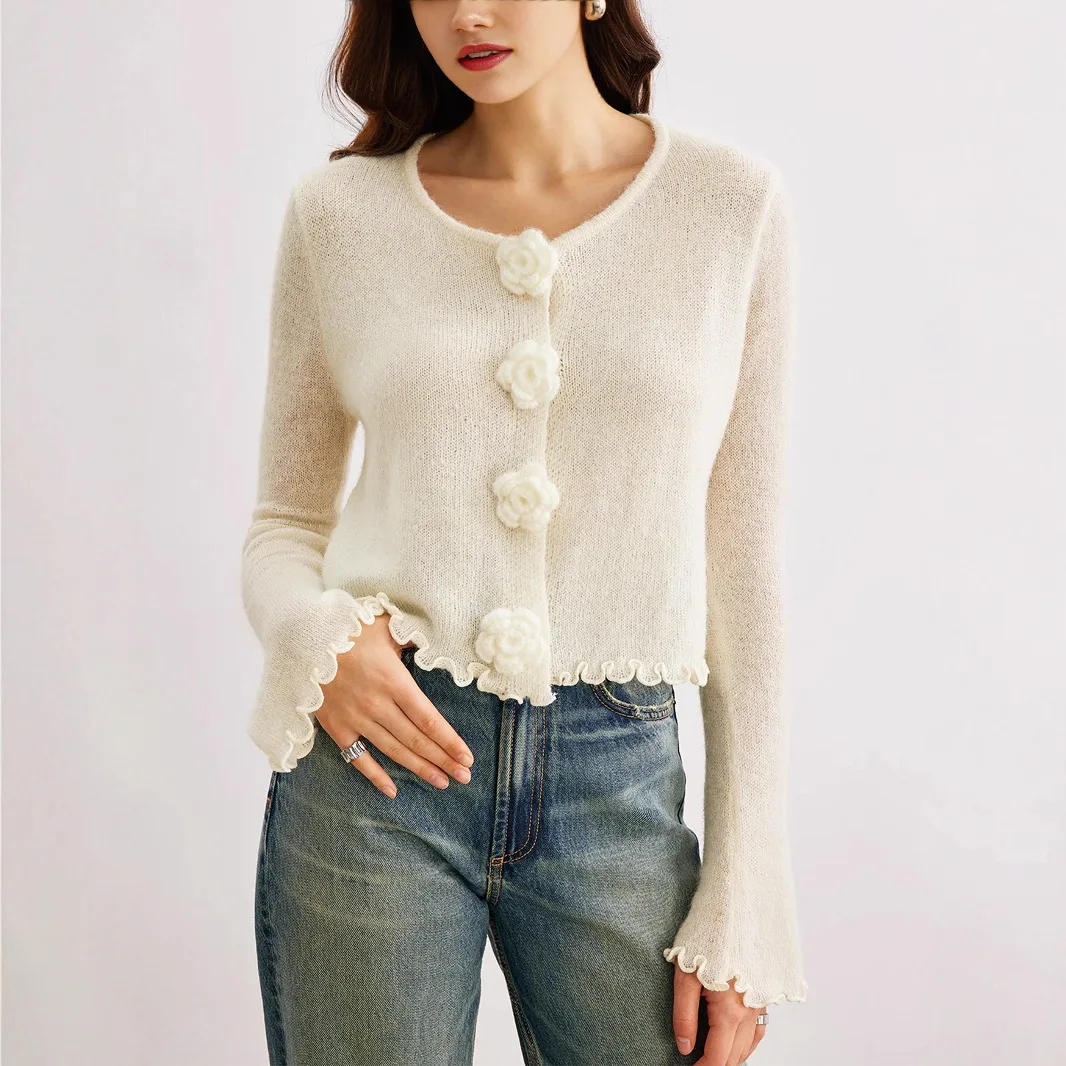 

2025 New Elegant Design Sense Fungus Edge Three-dimensional Flower Solid Color Sweater Women's Autumn and Winter Short Knitwear