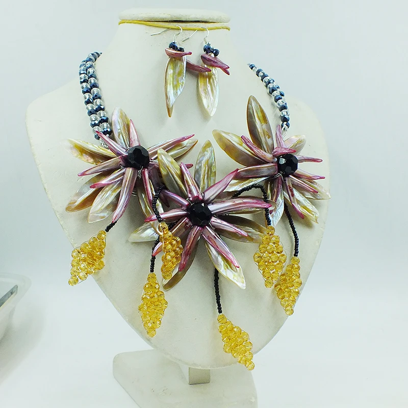 

New African Design Wrap Freshwtaer pearl Flower Necklace 20"