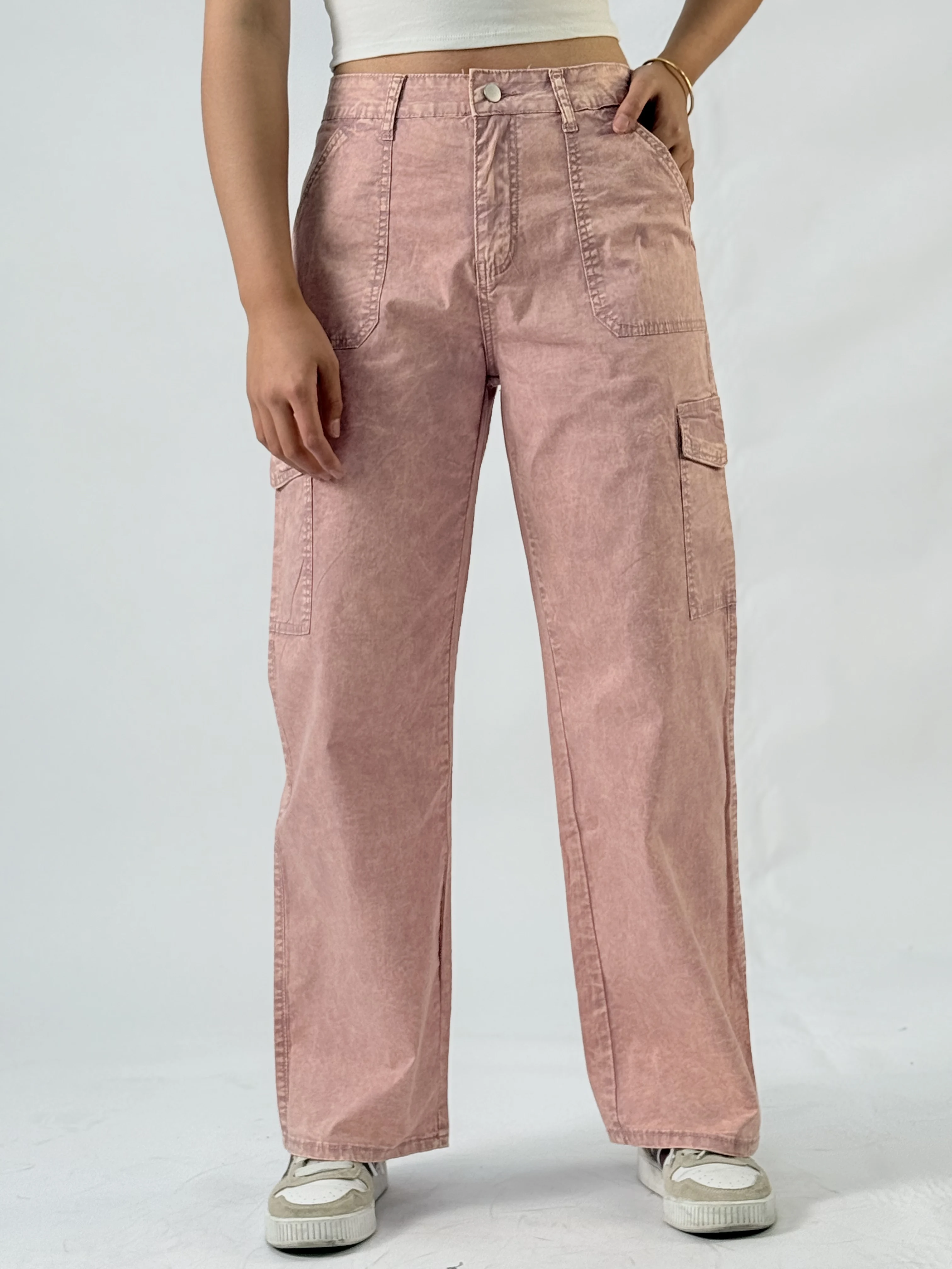 

Trendy And Popular Best-Selling Women's Jeans For Fashion. Essential Items For High Street Fashion. Suitable For All Seasons.