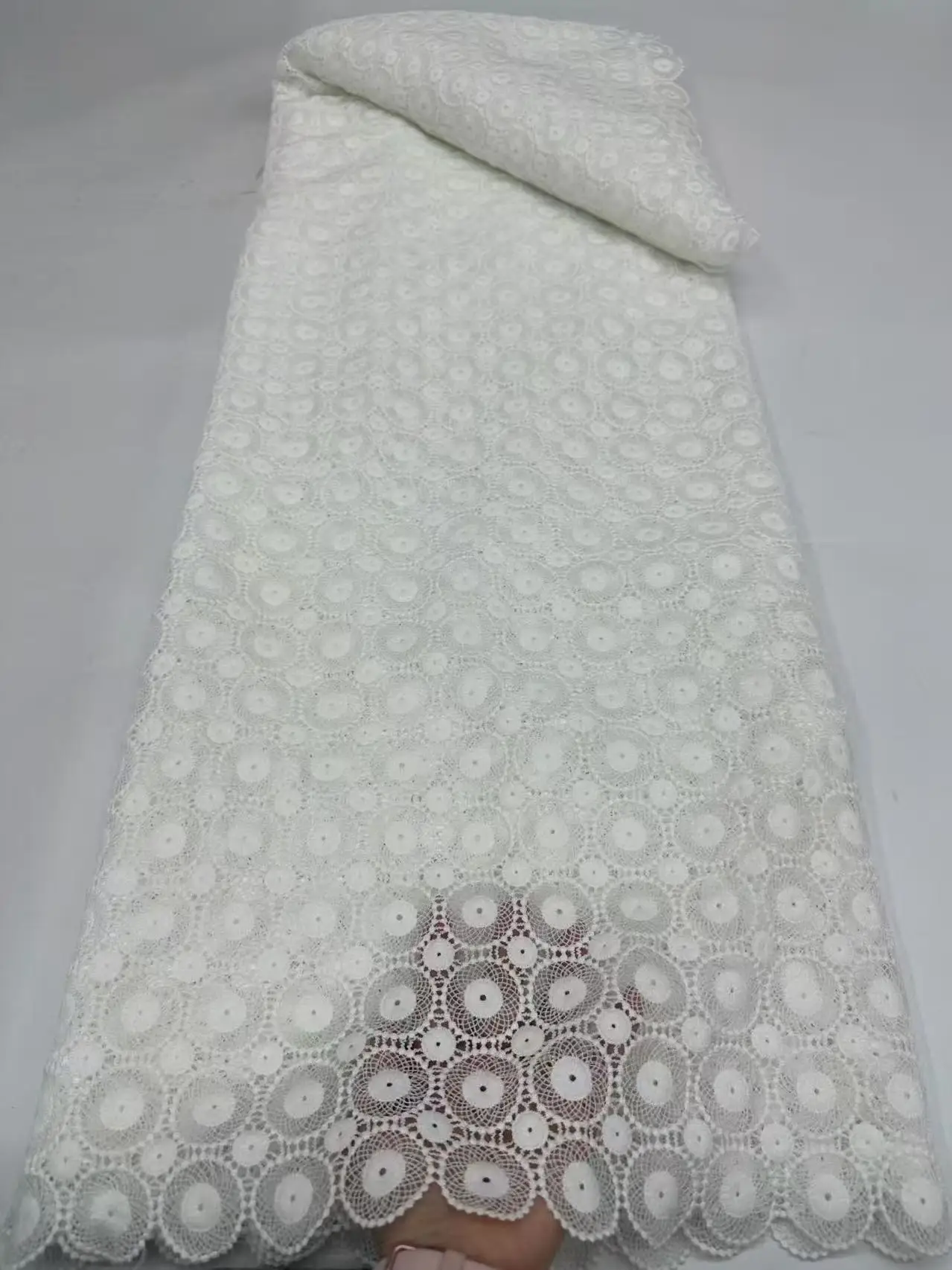African Cord Fabric 3D Embroidered Guipure Lace Mermaid Wedding Gown with Cupion Appliques Skin Friendly for Formal Occasions