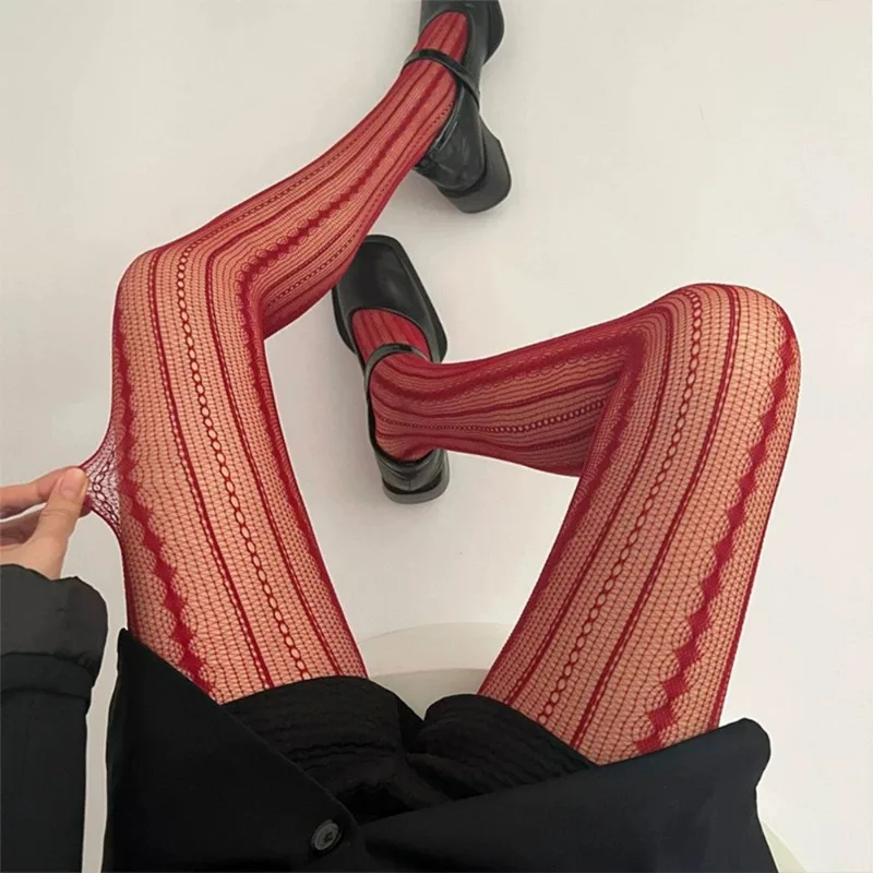 Vintage Red Lace Fishnet Pantyhose Women Hollow Diamond Shape Elastic Vertical Stripe Long Stockings Girls Crochet Hook Tights