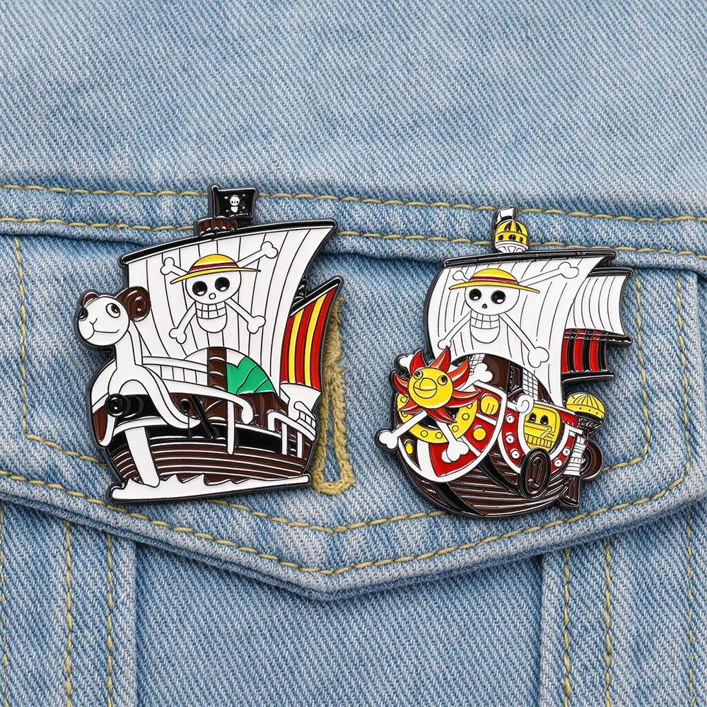 2Pcs/set One Piece Anime Peripherals Straw Hat Pirates Ship Brooches Cosplay Badge Backpack Clothing Accessories Jewelry Gifts