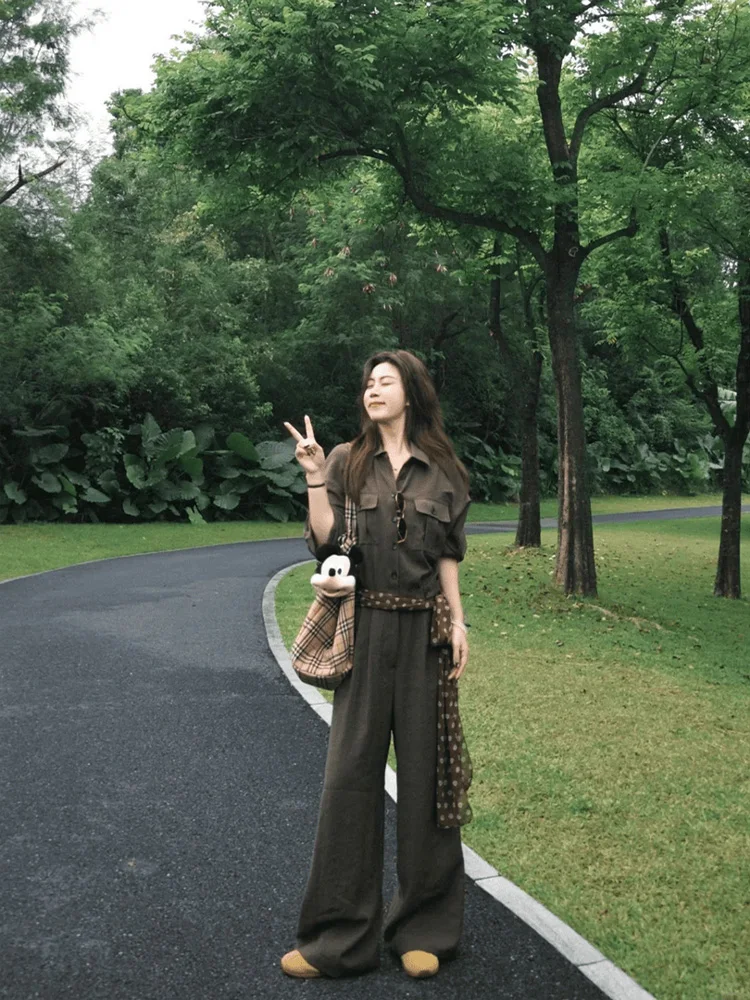 Ele casual carga design calças de uma peça feminina solta calças compridas cintura alta emagrecimento verão 2025 cor café parkyeon