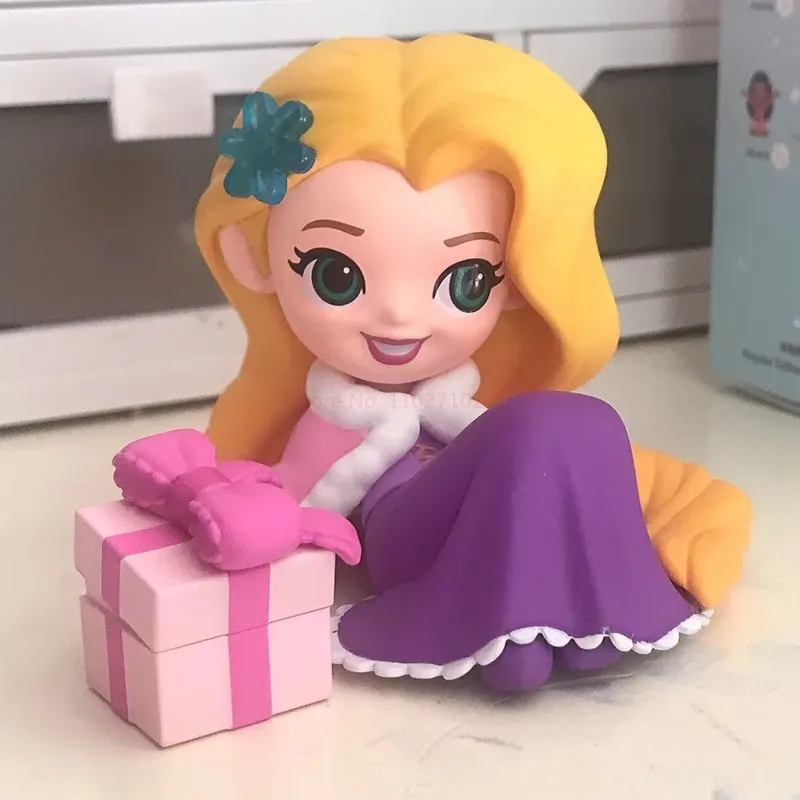 Figura de princesa de Disney para niña, juguete de dibujos animados, regalo de invierno cálido, Mini figura para fanáticos de Disney