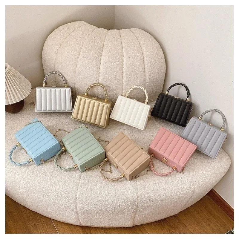 

High-End Women Crossbody Handbag Minimalist Vintage Also An Excellent Fashionable And Roomy Diaper Bag