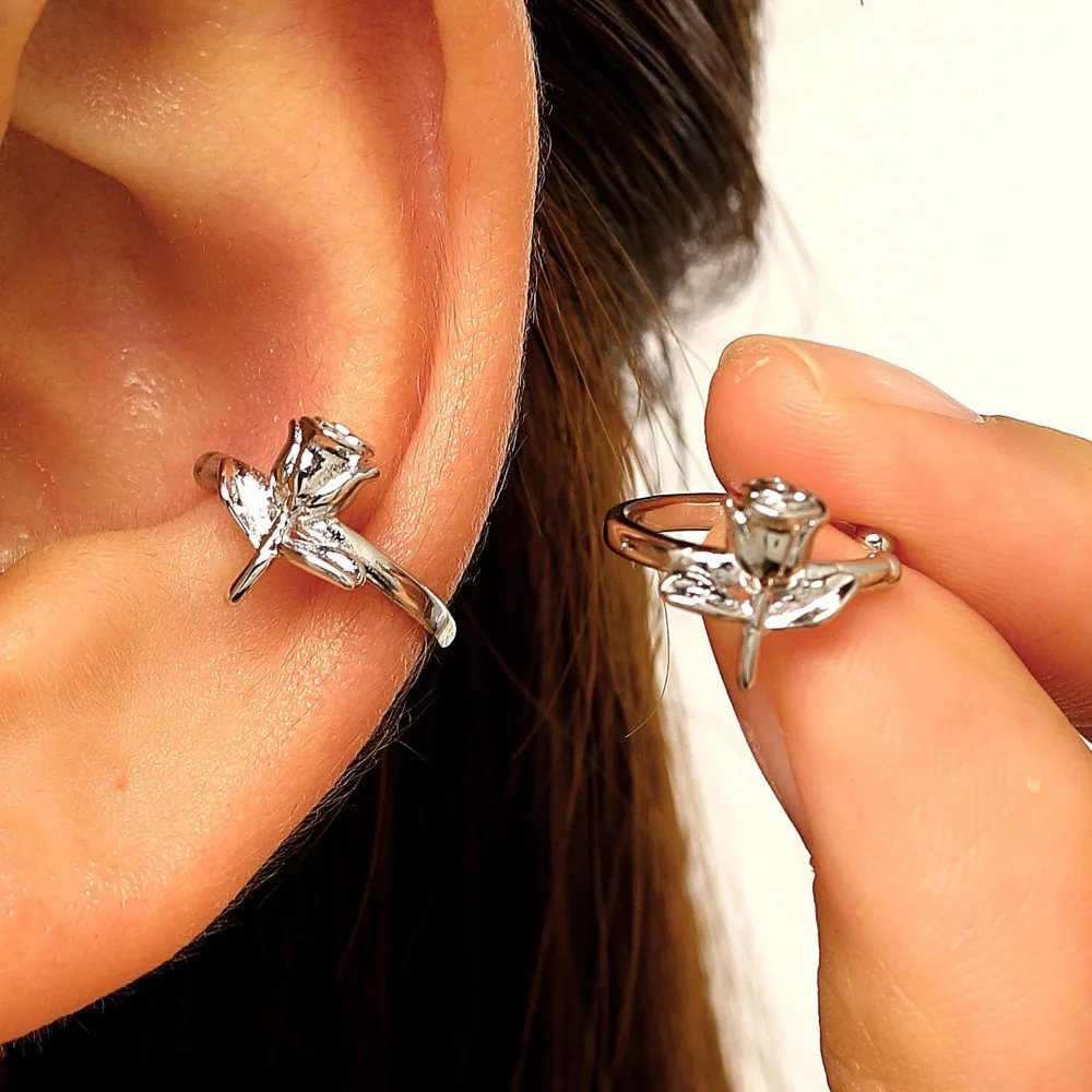 Retro Temperament Stereo Rose Flower Ear Cartilage U Clip Earrings for Women Fake Piercing Ear Cuff Jewelry Hypoallergenic Gifts