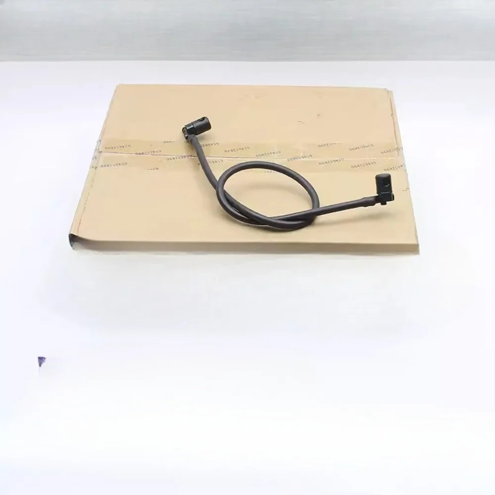 

For Chevrolet Malibu 2012-2018 Brand New Genuine Windshield Washer Nozzle Windshield Wipers 20910500