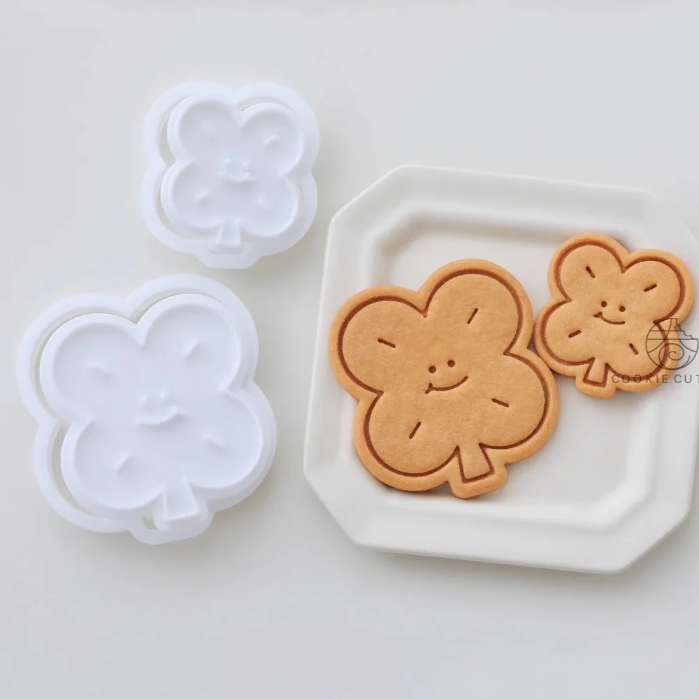 Smiling Face Clover Biscuit Mould Four Leaf Clover Cookie Cutting Mold Fondant Cake Stamp Cookie Cutter Pastry Baking Tool
