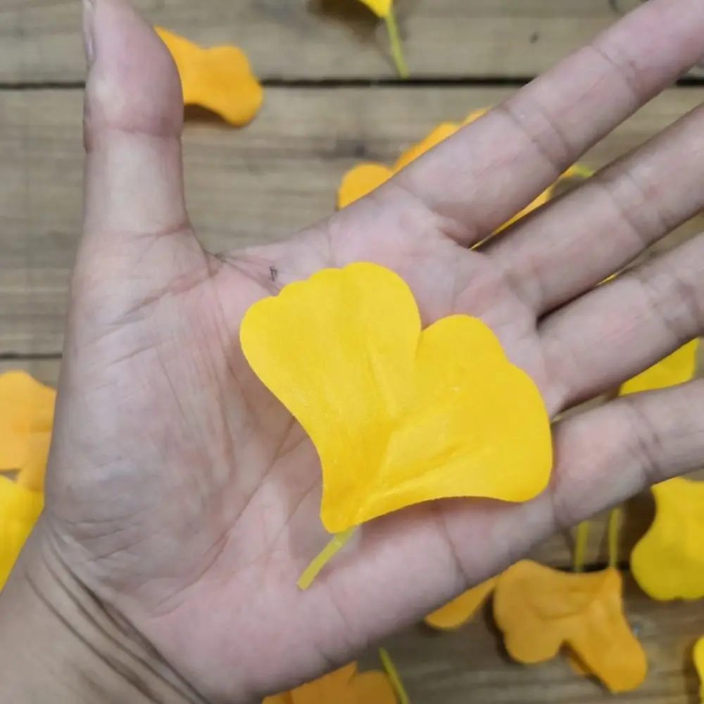 100 Stück künstliche Ginkgo blätter Faux fallendes Blatt Herbst atmosphäre Haupt dekoration gelbe Party liefert Foto Requisiten Urlaub – Detail 5