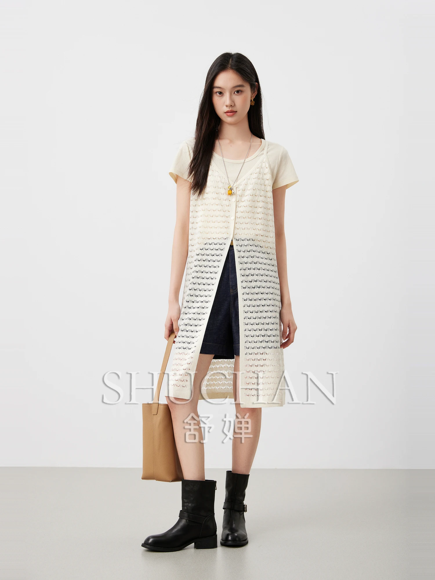 

Good Quality, Dream Journey, Linen Lyocell, Fashionable V-neck Hole-picking Texture Suspender Knitted Tanks & Camis