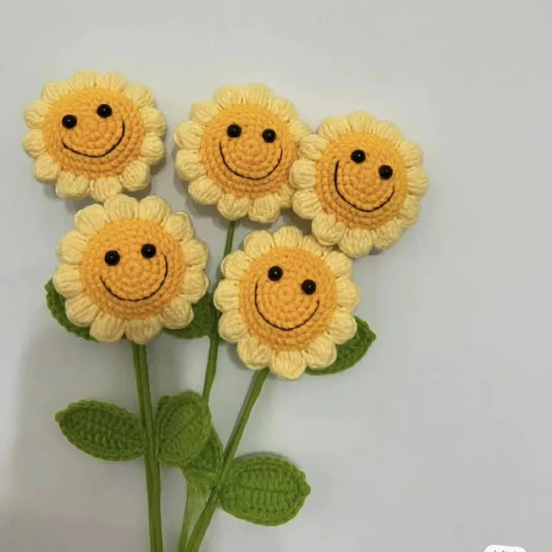 Pure Hand-Crocheted Sunflower Bouquet Finished Product Yarn Woven Artificial Smiley Face Sunflower Eternal Flower Gift Ornaments