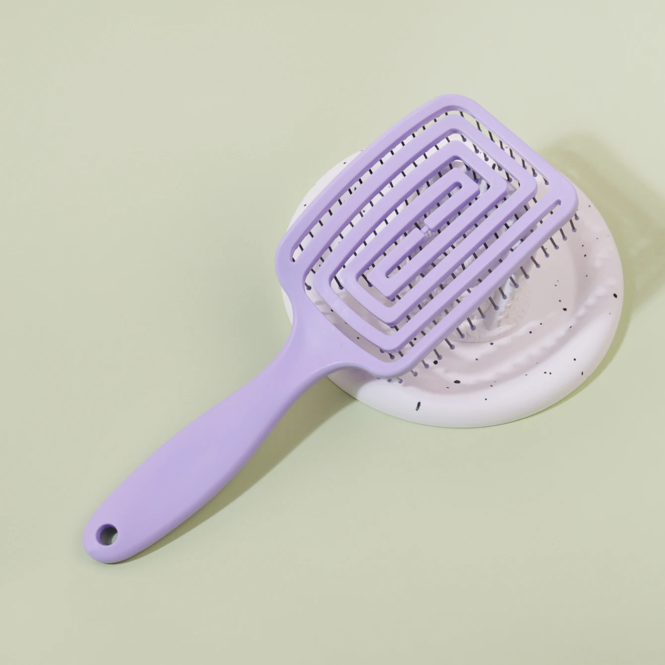 

1-piece hollow hairstyle comb, large curved anti-static massage comb, durable ABS plastic handle,Special for real hair wigs