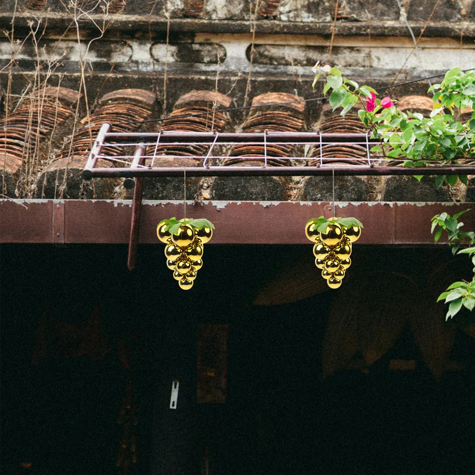 1 قطعة العنب الاصطناعي معلقة الديكور البلاستيك العنب زخرفة مهرجان المنزل حفلة ديكور ملحق لحديقة ساحة الشرفة #2