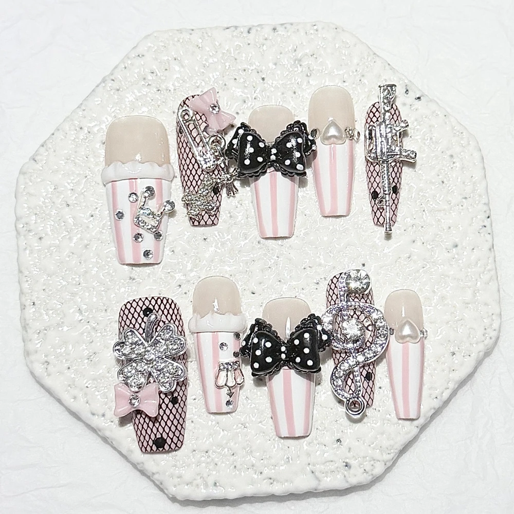 ヴィンテージY2Kプレスオンネイル ピンクの水玉模様 音符  - Nail Art Gliter のレビューと価格