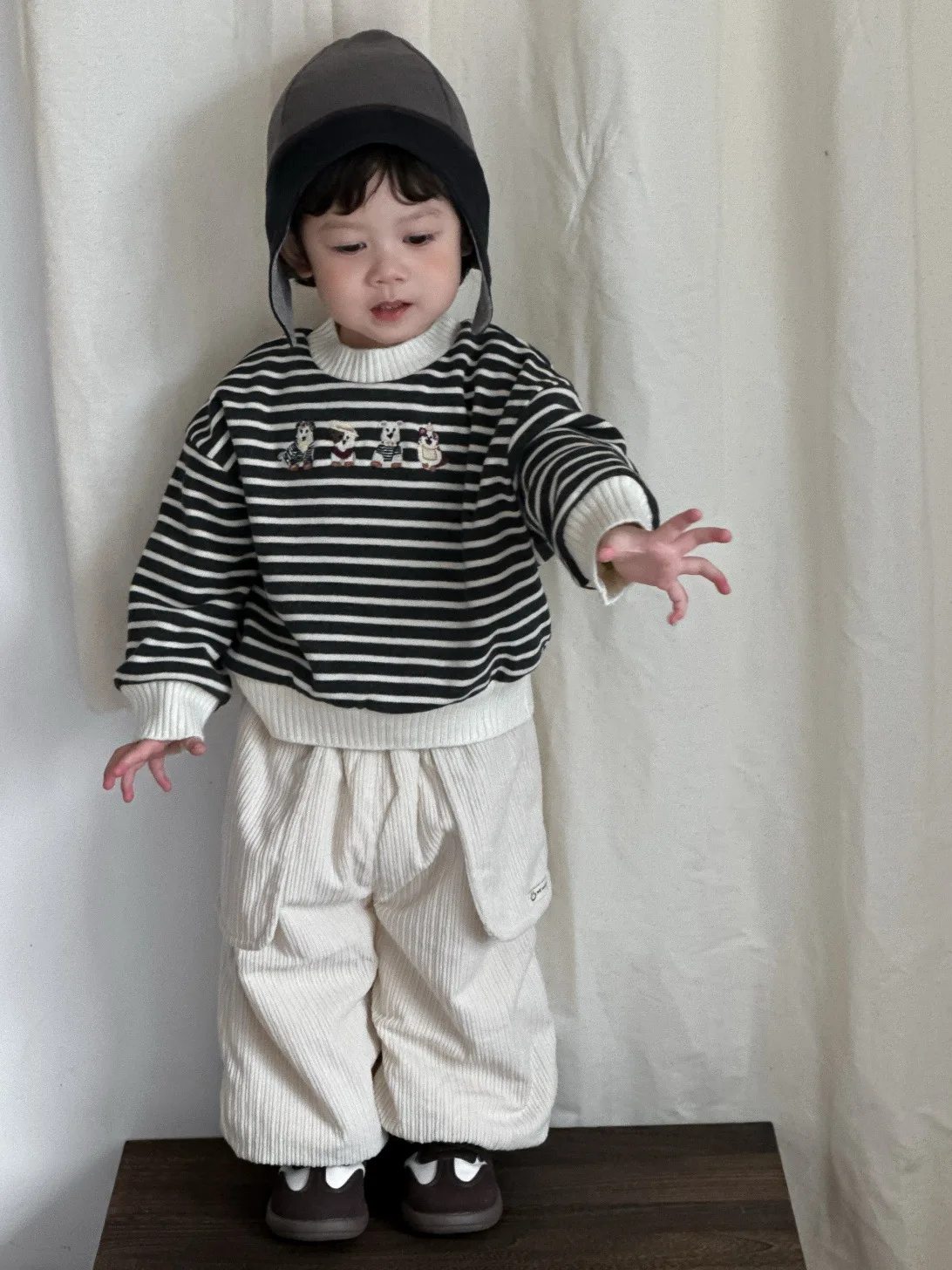 

2025 Winter New Children Casual Striped Sweatshirt Boys Girls Thick Warm Fleece Tops Baby Long Sleeve Cartoon Sweatshirt
