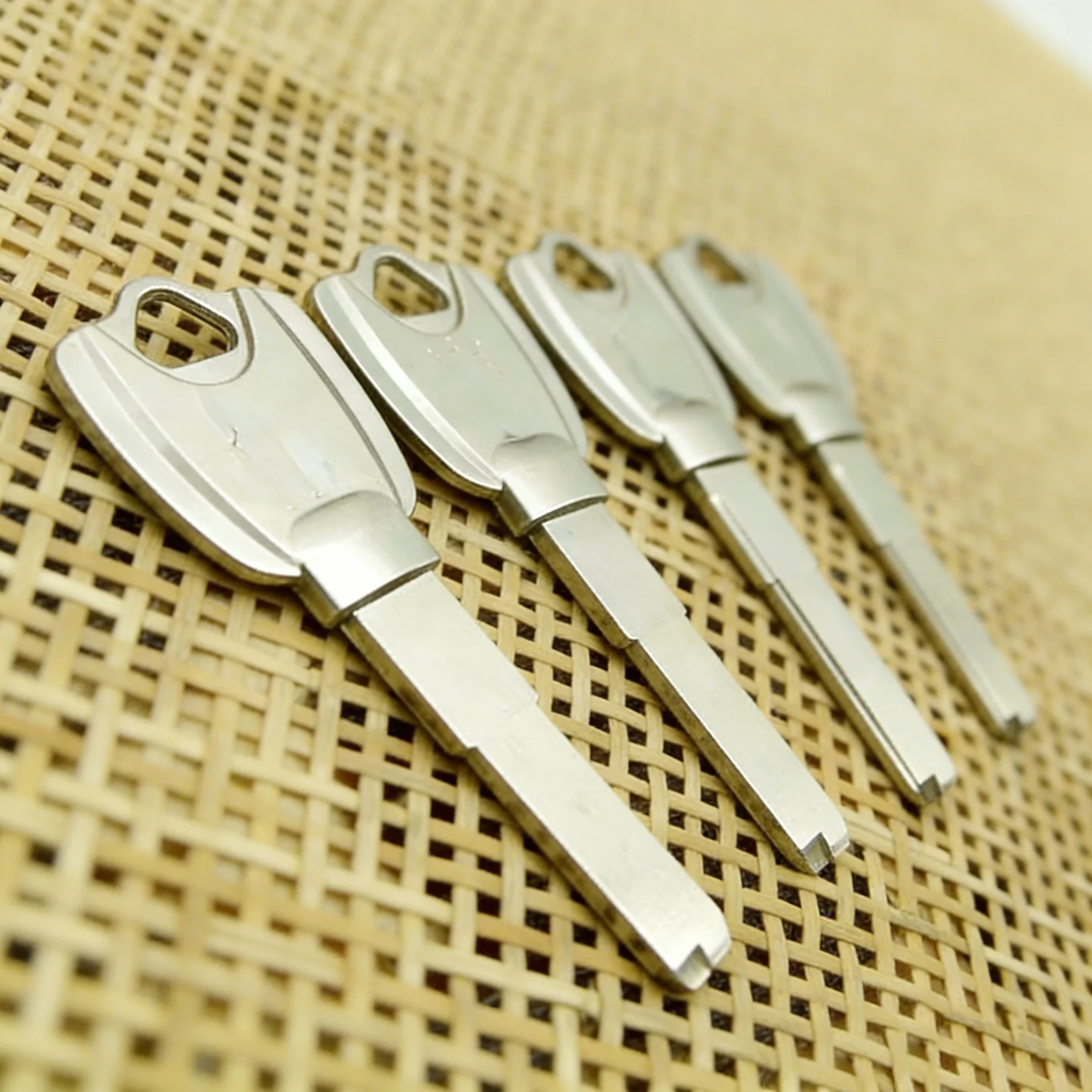 10pcs Electric Control Lock Key Embryo Wide flat plate mother-and-child bead key blank