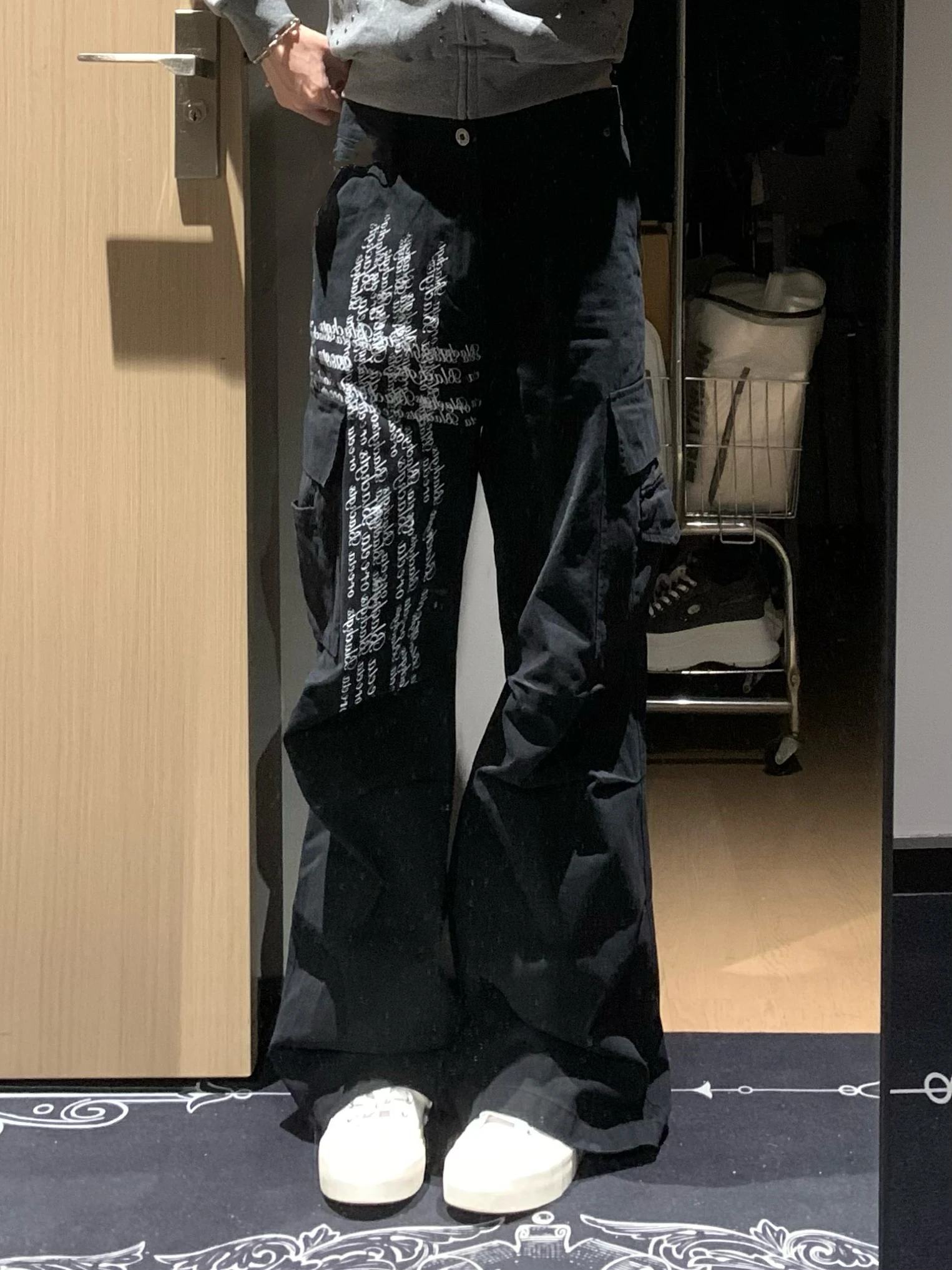 Retro American High Street Wide Leg Loose Casual Pants Men Women Trendy Cross Letter Print Multi Pocket Straight Leg Trousers