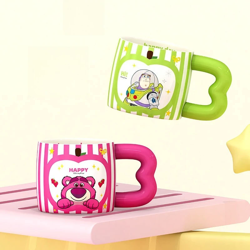 Mug keramik Anime Stitch Lotso. Cangkir kopi susu berkapasitas besar. Peralatan makan anak-anak anime yang lucu, personal, dan kreatif.