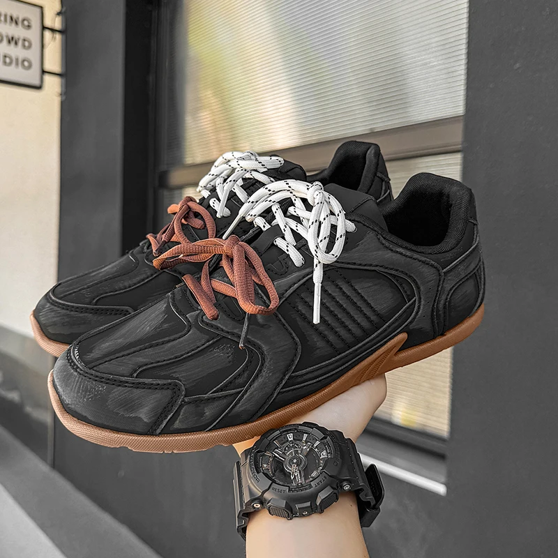 

Vintage Men's Flat Casual Shoes 2025 Spring Autumn New Breathable Lace Up Sneakers Non Slip Lightweight Comfort Running Shoes