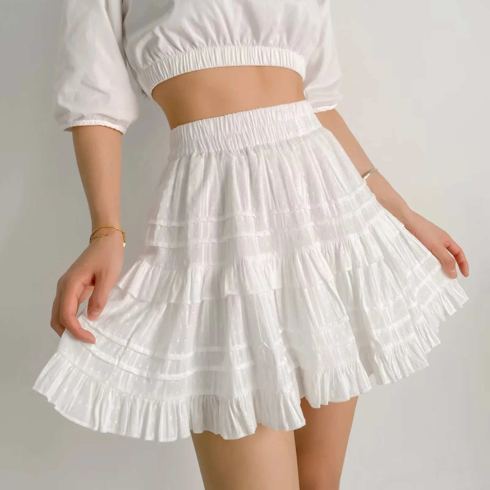 

Ballet Style White Fluffy Half Length Skirt Women's 2024 Summer Short Style Sweet High Waisted Slim A-line Cake Skirt C491