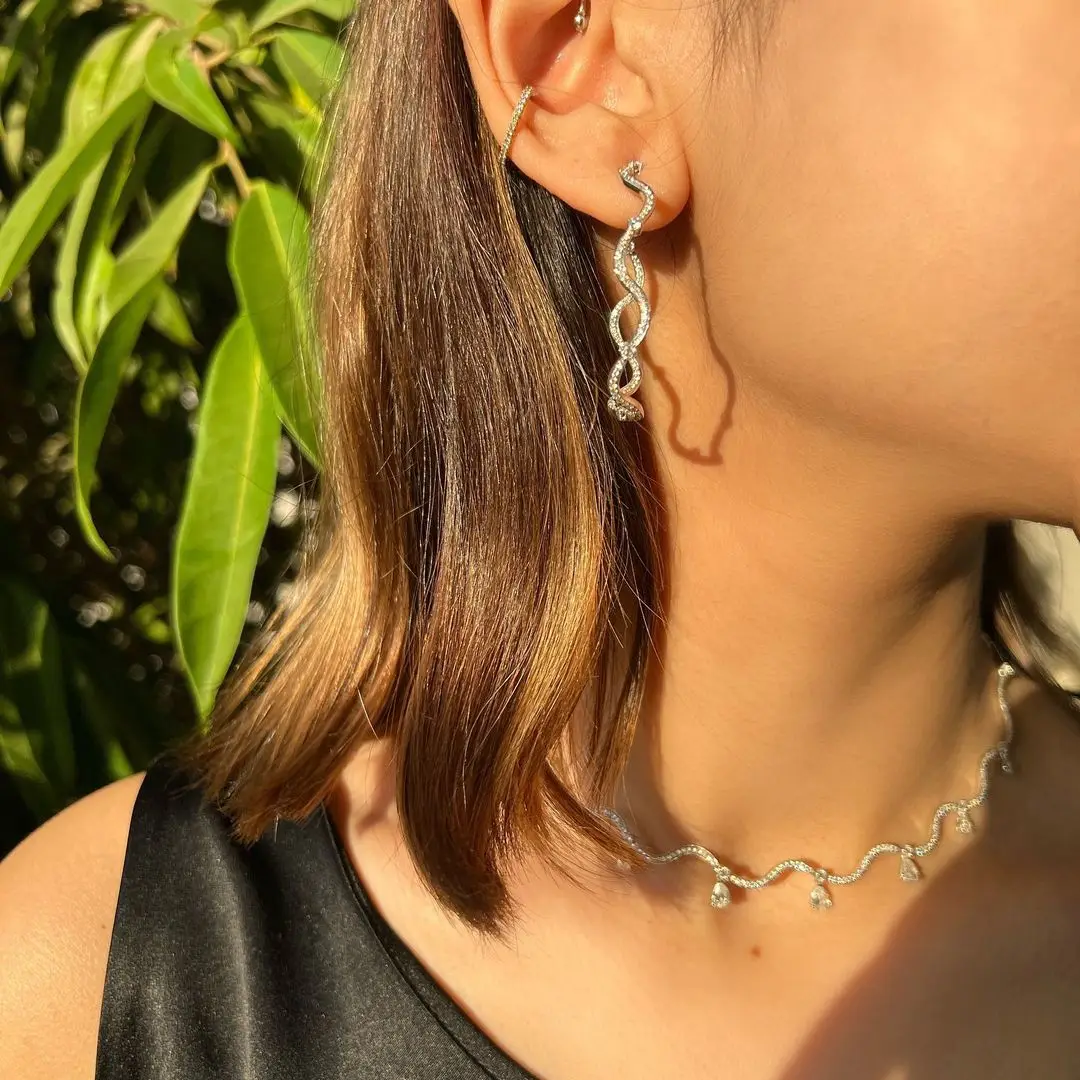 New 30mm Shiny Water Wave Cz Hoop Earrings for Women Micro Paved White Cubic Zirconia Gold Silver Color Fashion Jewelry Party