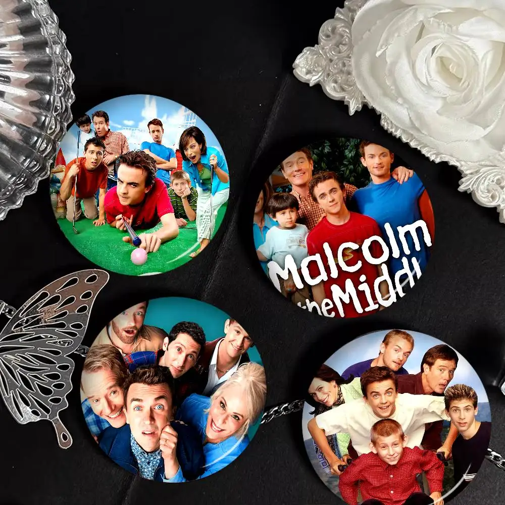 M-Malcolm In The Middle Creative Pins Funny Round Snap-in Brooch Badge Backpack Hat Accessories Jewelry Gifts for Friend