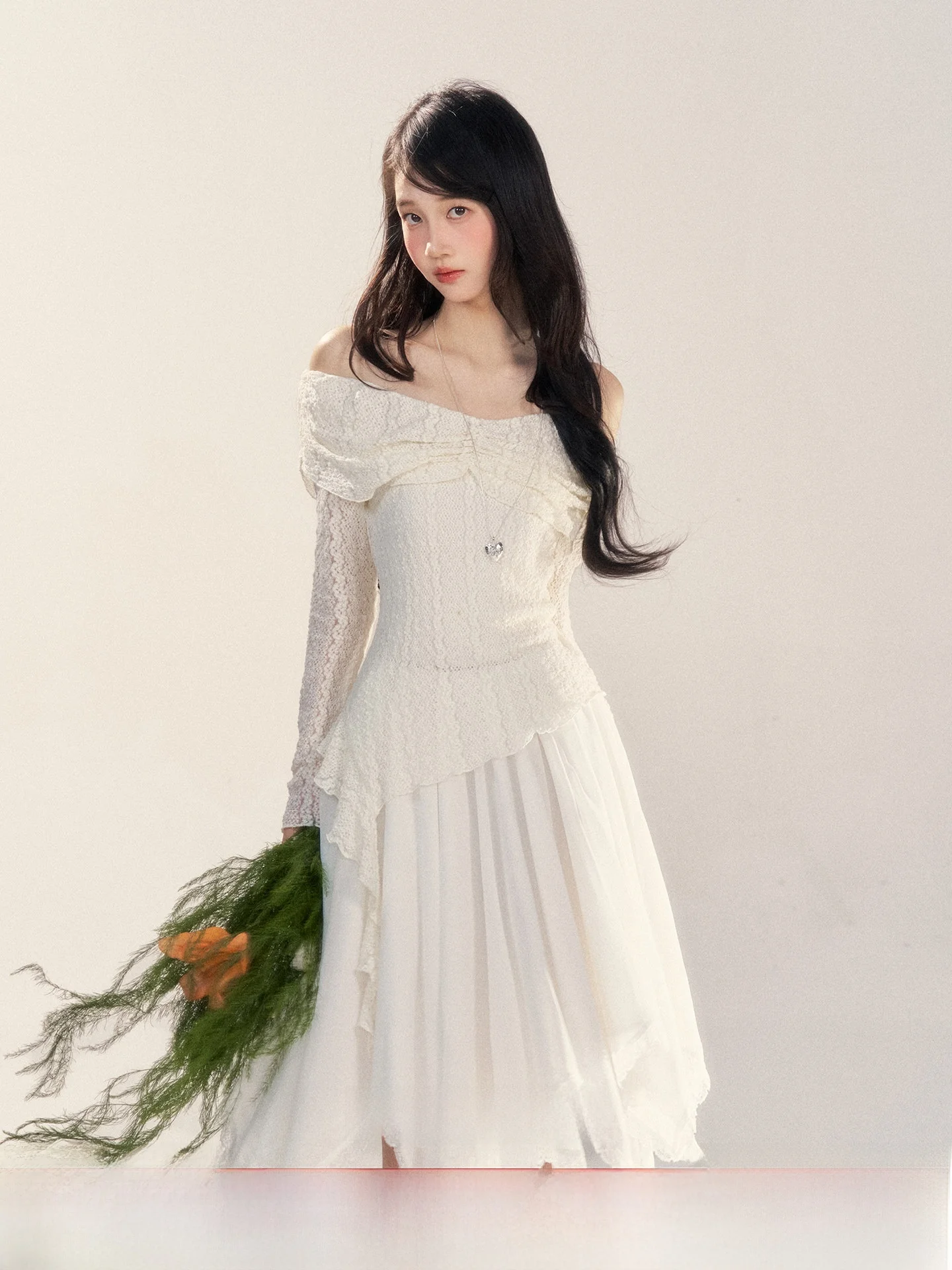 

Korean Sle Knitted Asymmetric Women's Top Early Spring Faionable Wildberry Pure Desire White Irregular Knitwear