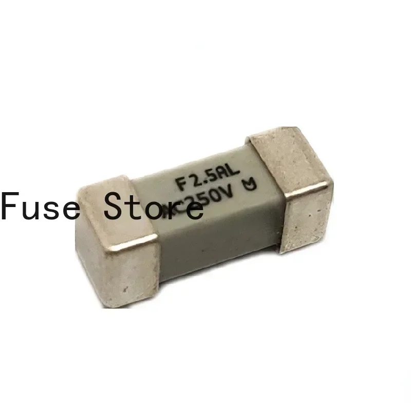 1PCS Imported 046402.5DR Patch Fuse F2.5AL AC 250V 12.1*4.5 Quick-break.