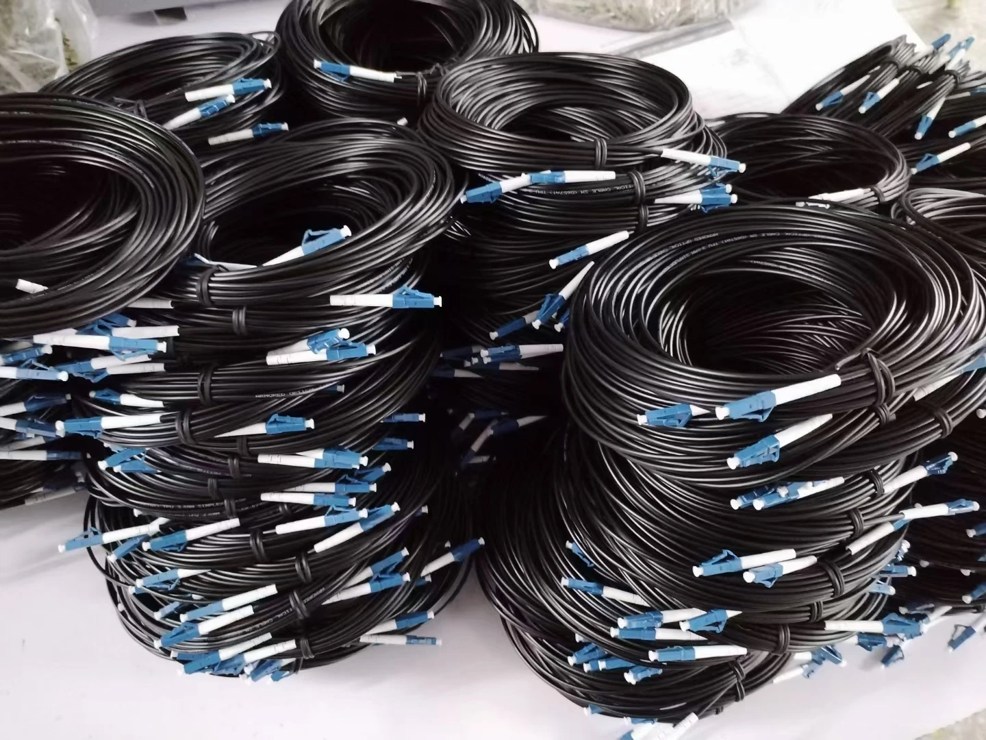 LSZH Outdoor Armored Optical Fiber Cable,LC,SC,FC,Single-mode,2-core 4-core,6-core,8-core,Patch Cord,Flame Retardant,150m ,200m