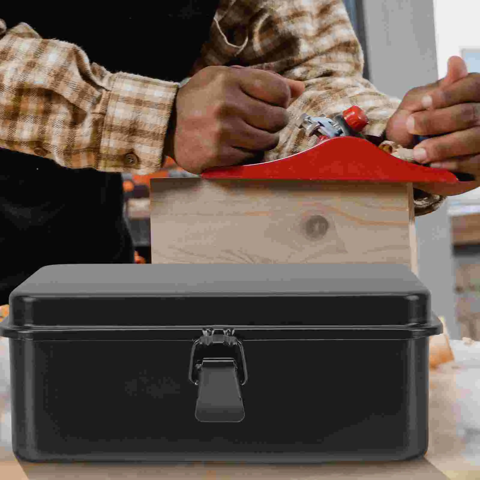 Metal Toolbox Handle Solid Metal Locking Latches Scratch Resistant Finish Heavy Duty Tin Tool Box