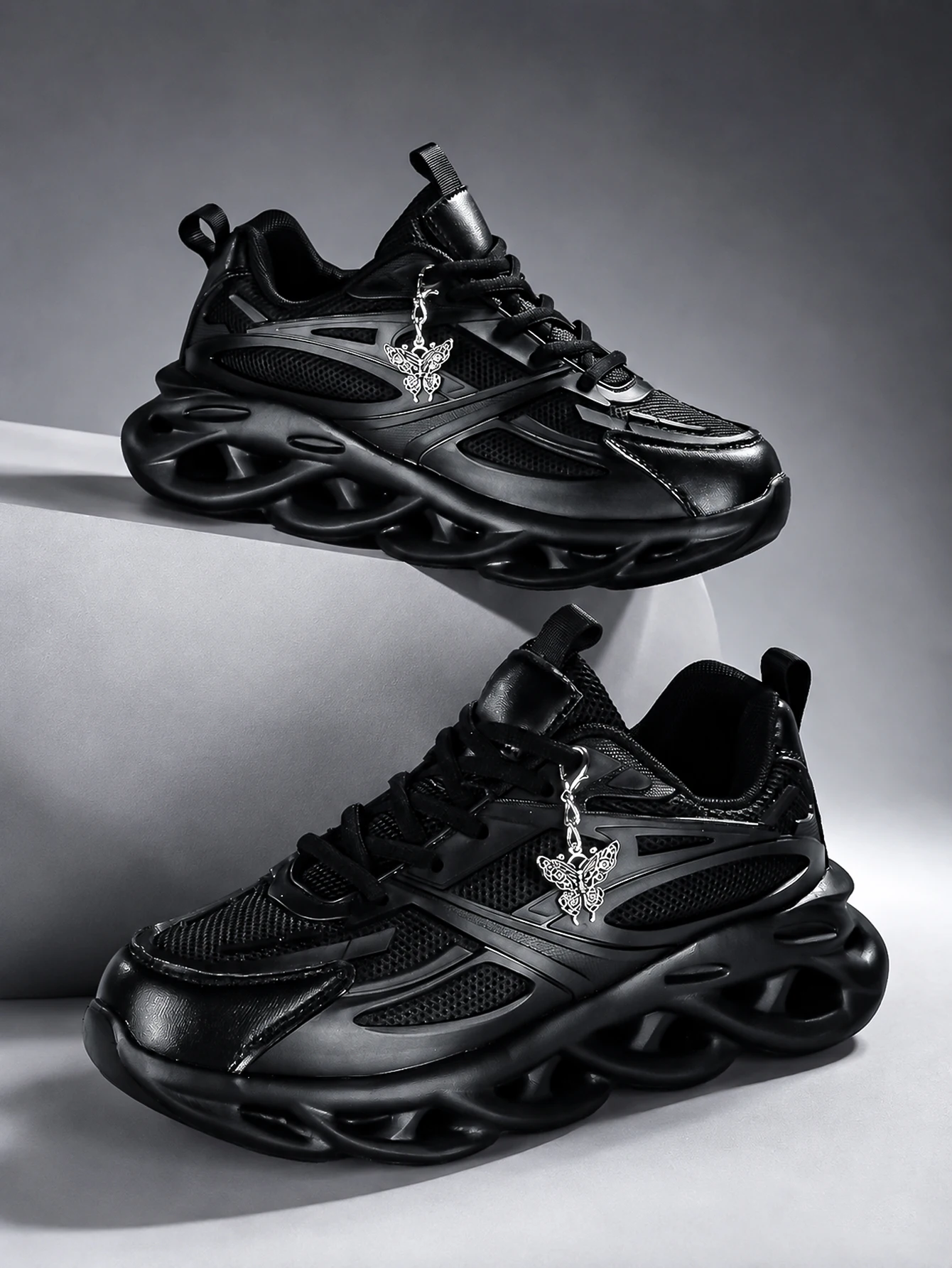 

Women's Thick-Soled 5cm Height-Increasing Dad Shoes, Sweet and Cool Y2K Retro Style, Silver Butterfly Metal Decoration, Mesh Breathable Irregular Hollow-Out Large Sole, Black Casual Sneakers, Trendy for Fashion Lovers, Daily Commute, Unique Design, Studen