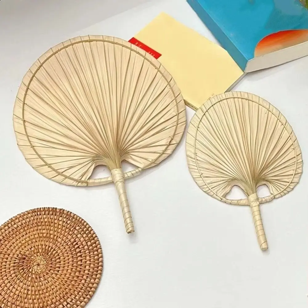 Anti-Mosquito Hand-woven Palm-Leaf Fan Portable Lightweight Summer Cooling Fan Vintage Natural Cattail Fan School/Office