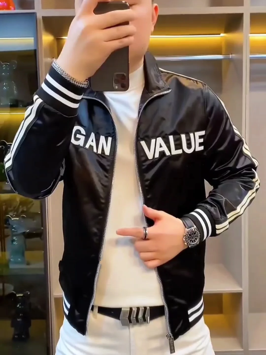 

Модная повседневная мужская куртка с воротником-стойкой, новая весенне-осенняя модель на молнии, с декоративными элементами, приталенного кроя, с антимикробной защитой