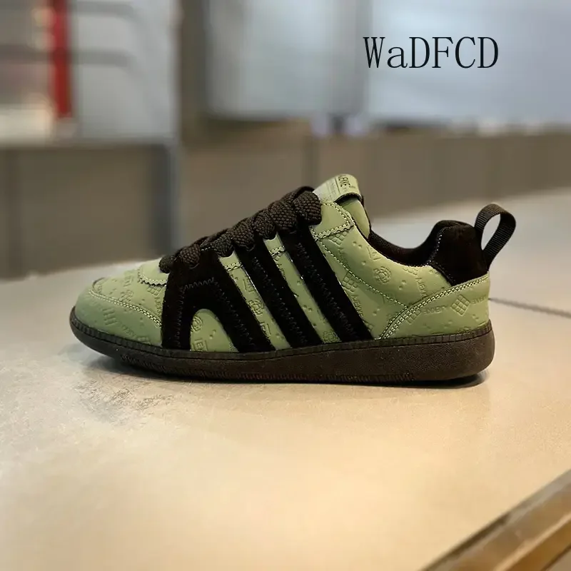 

Мужские повседневные кроссовки в стиле ретро, дизайнерские, модные, с кожаным верхом, на плоской подошве, спортивные, трендовые, стильные, легко сочетаемые, для вождения