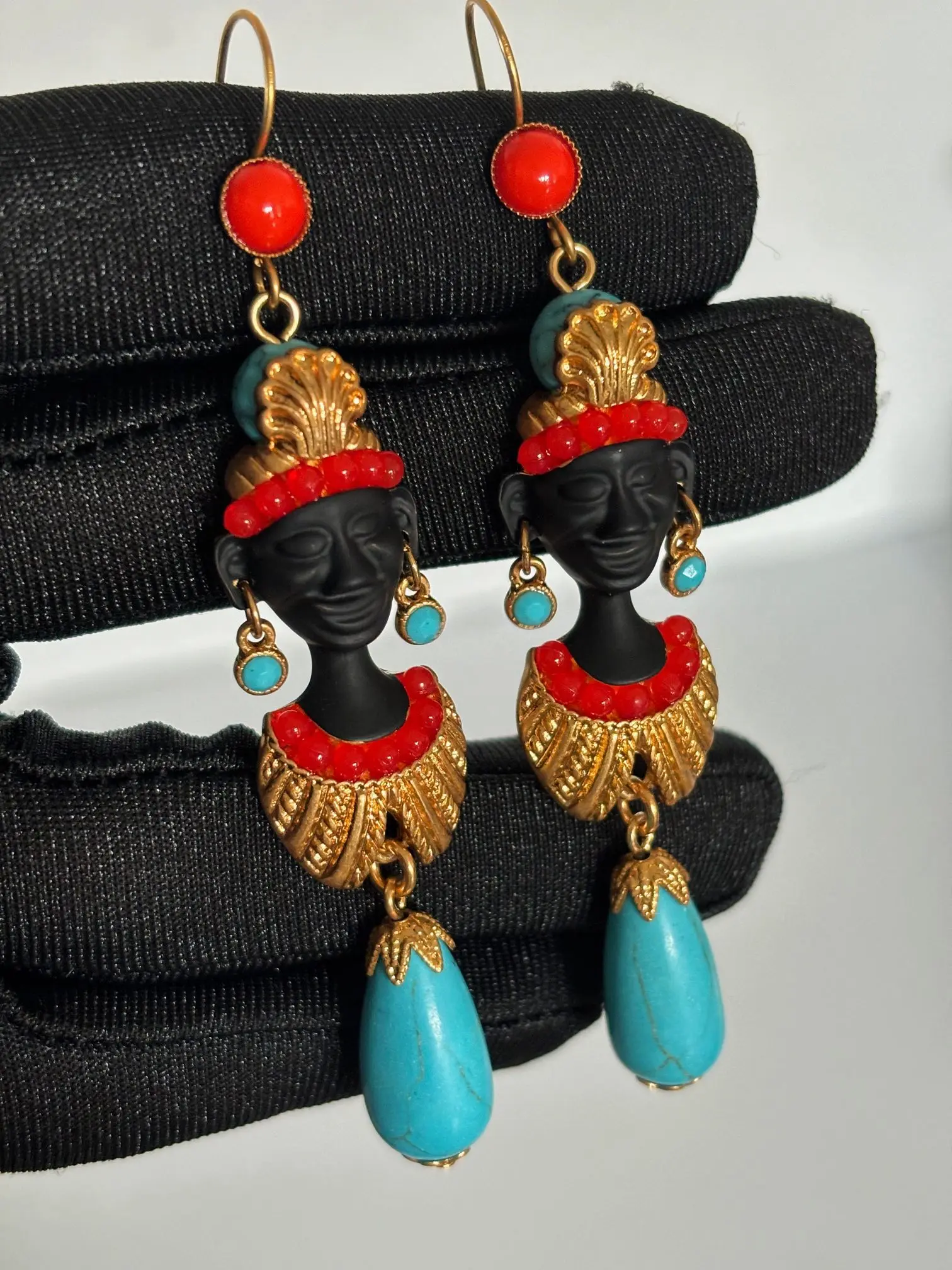 

Medieval times The Black Moors of ancient Egypt Blue turquoise pendant earrings