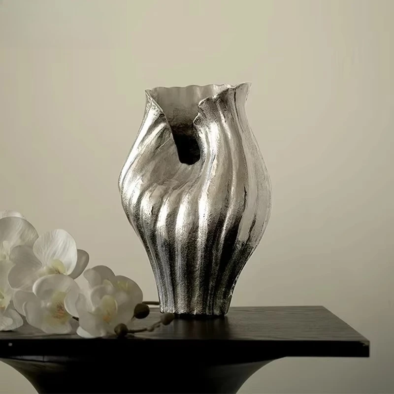 Luxury Handmade Aluminium Flower Vase Art Deco Style Top Table Vase Decor For Home Wedding Easter Ceramic