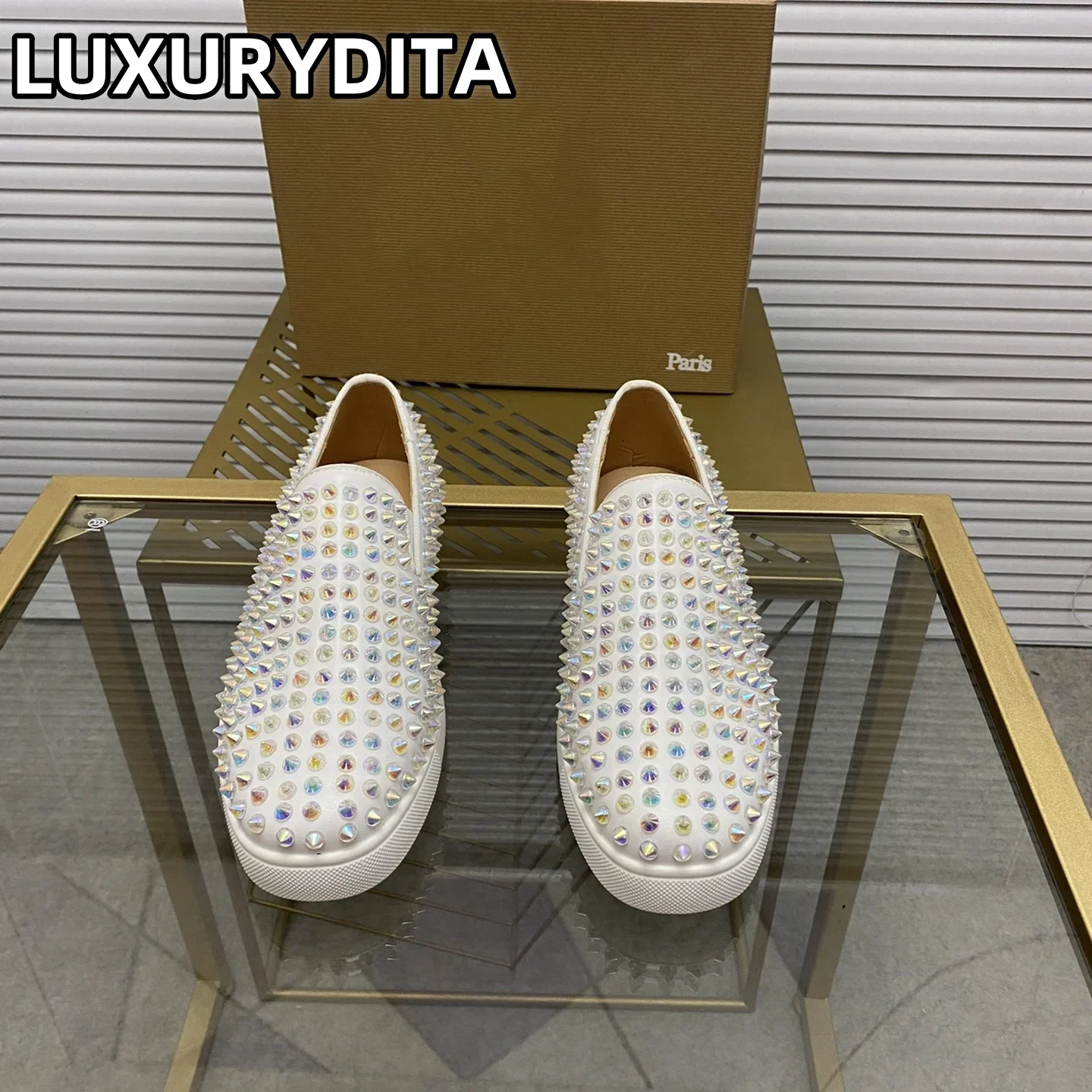 

Top Quality Womens Trendy Casual Tennis Shoes Luxury Mens Real Leather Sneakers 35-48 Designr Rivet Red Sole Lovers Shoes M0136