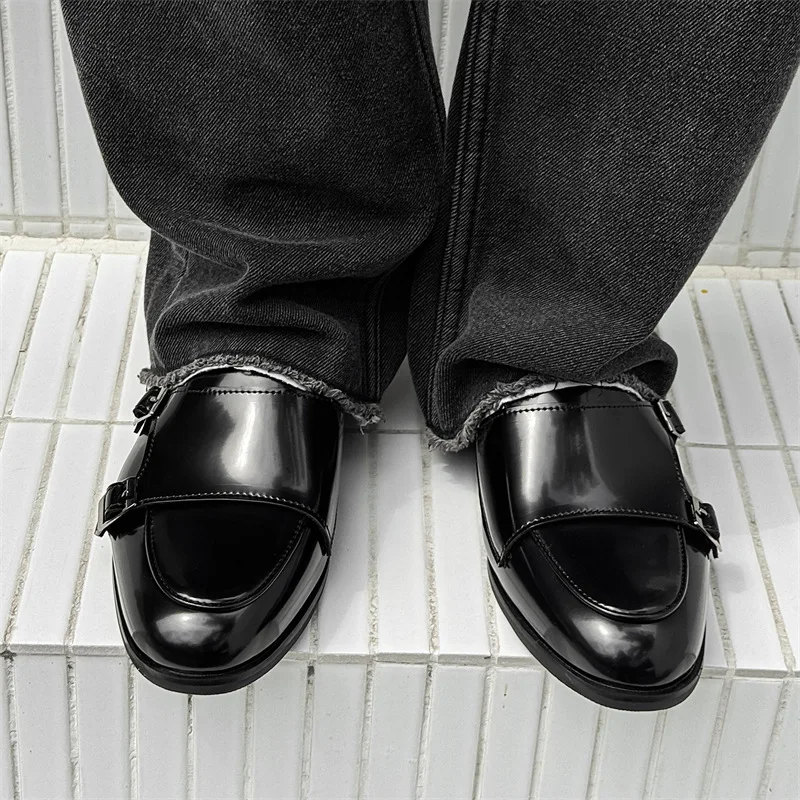 Vintage Patent Leather Mens Formal Shoes Luxury Handmade Quality 2026 New Korean Style Black Casual Leather Shoes Male Size 44