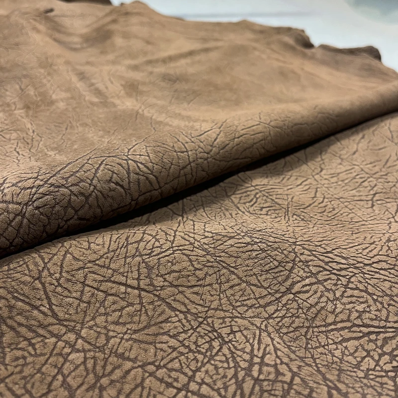 1.6-1.8mm Dark brown brushed bison grain  top layer sheepskin brushed textured genuine leather fabric