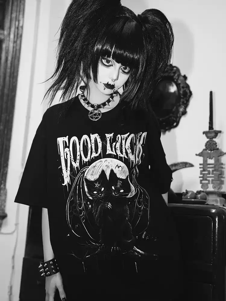 Dark Rock Y2K Gothic Punk Two Dimensional Print T Shirt 2026 Summer Loose Casual Crew Neck Short Sleeved Tshirt Black Top Women