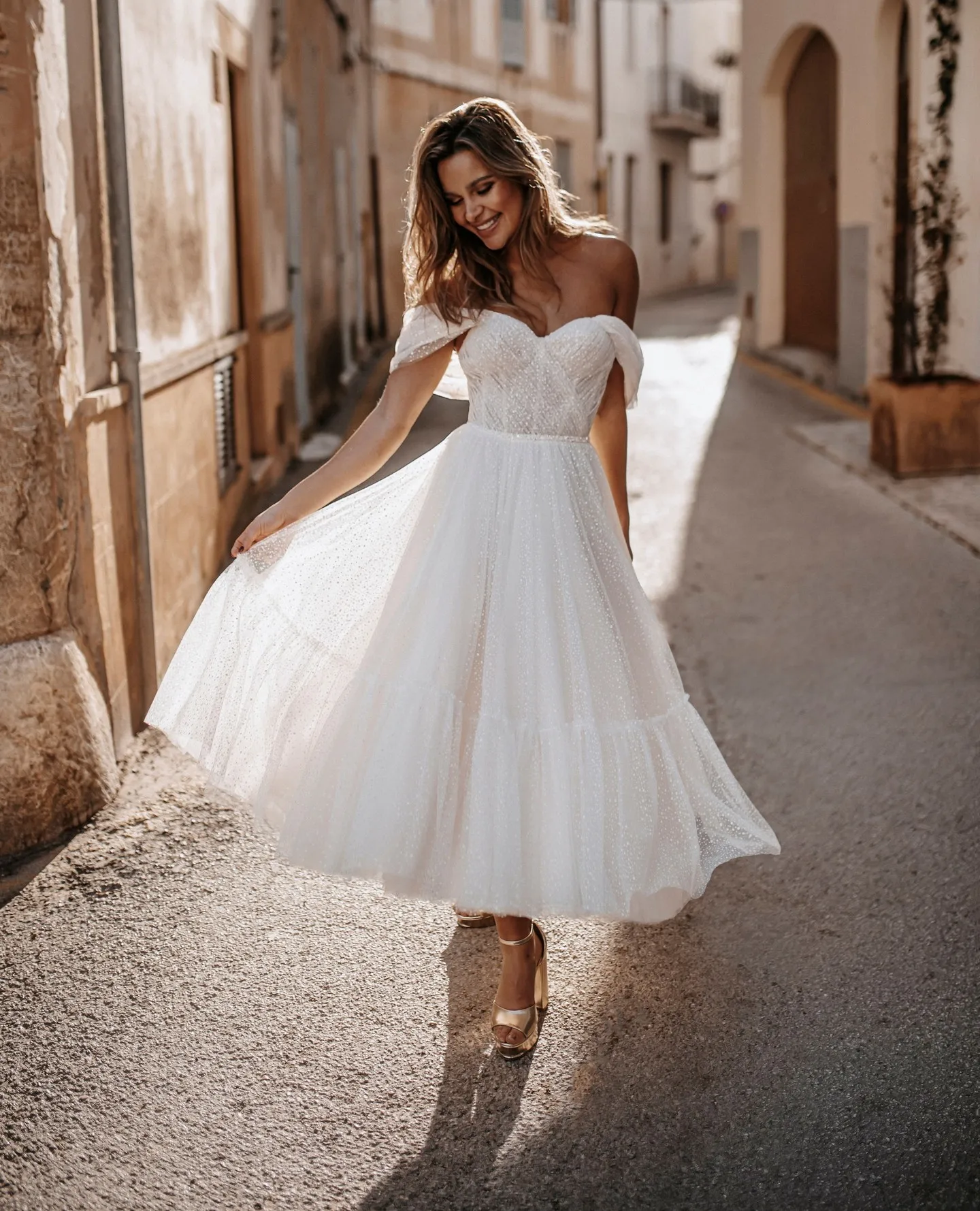 

Polka Dots Bridal Wedding Dress 2023 A-Line vestidos de novia Tea Length robe de mariee Pleated Bodice Off-Shoulder Cap Sleeves