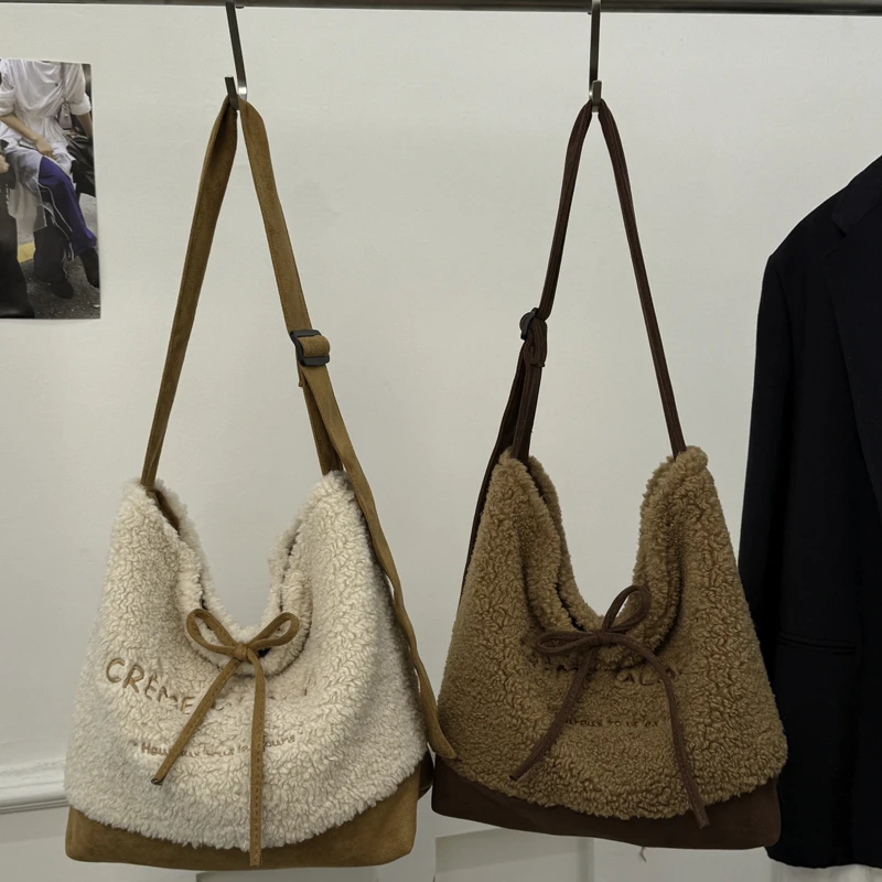 Bolso de hombro de doble cara para mujer, bolso de lana de cordero de invierno 2025, bolso cruzado tipo Bombonera de gran capacidad, bolso de moda con lazo para axila