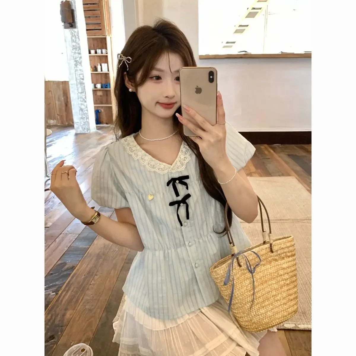

Lace Bow New Sweet Lace Shirt Girl Bubble Top
